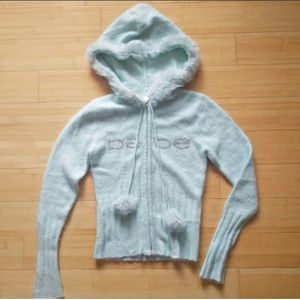 ISO ANGORA ZIP UP!!!